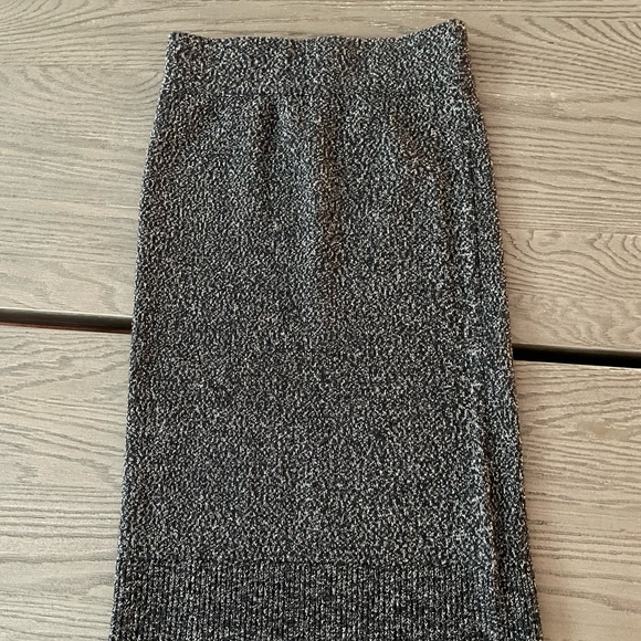 Club Monaco Dresses & Skirts - Club Monaco Horace Charcoal Pencil Skirt